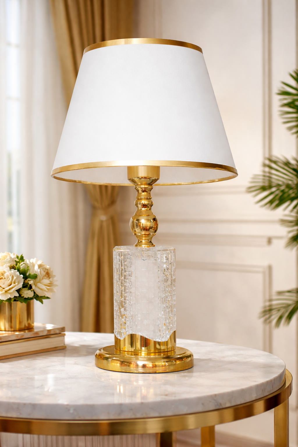 Luxury Crystal & Gold Table Lamp with Warm Ambient Glow – Elegant Modern Bedside Lamp