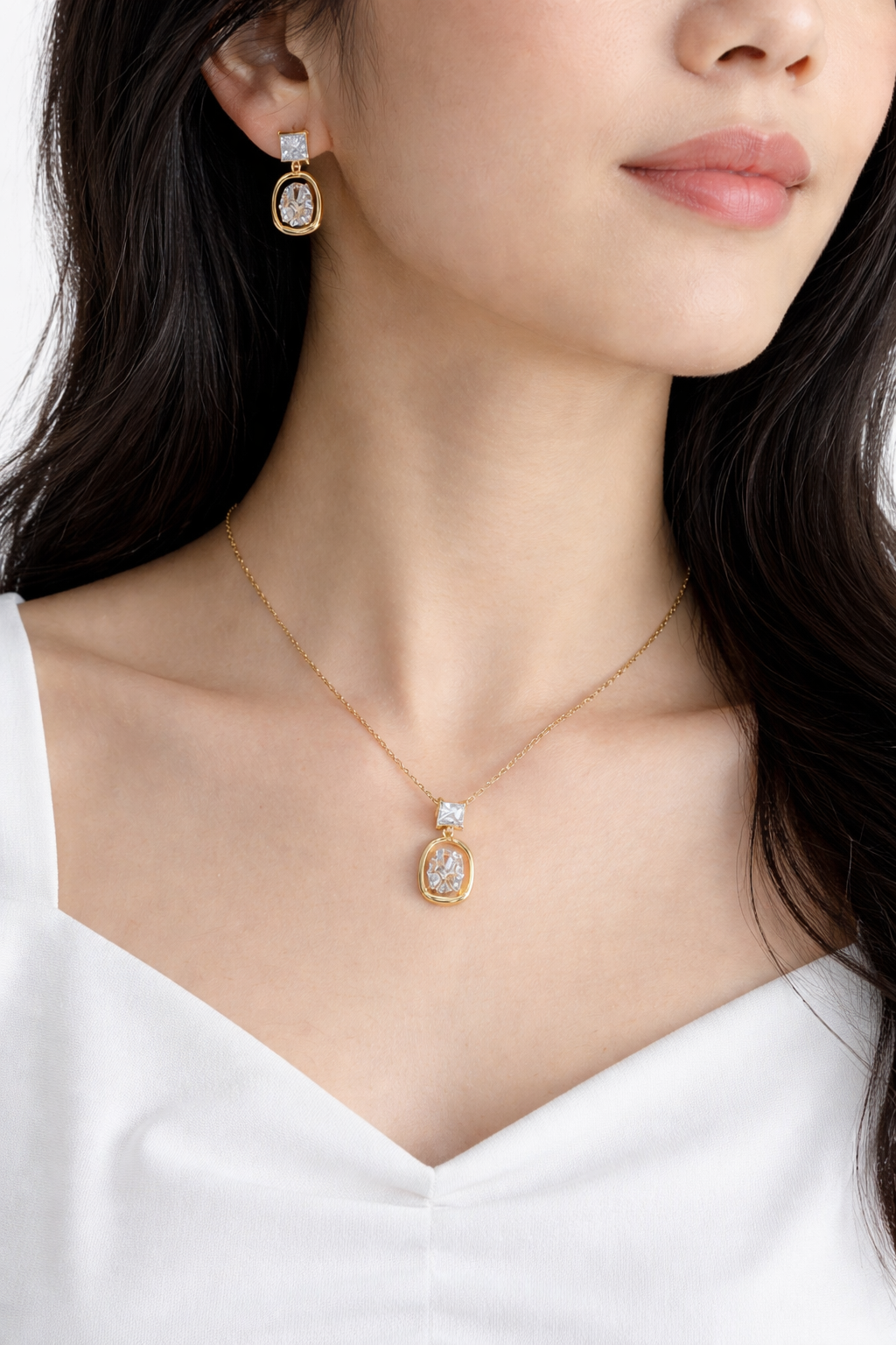 Royal Oval Solitaire Pendant & Earrings Set