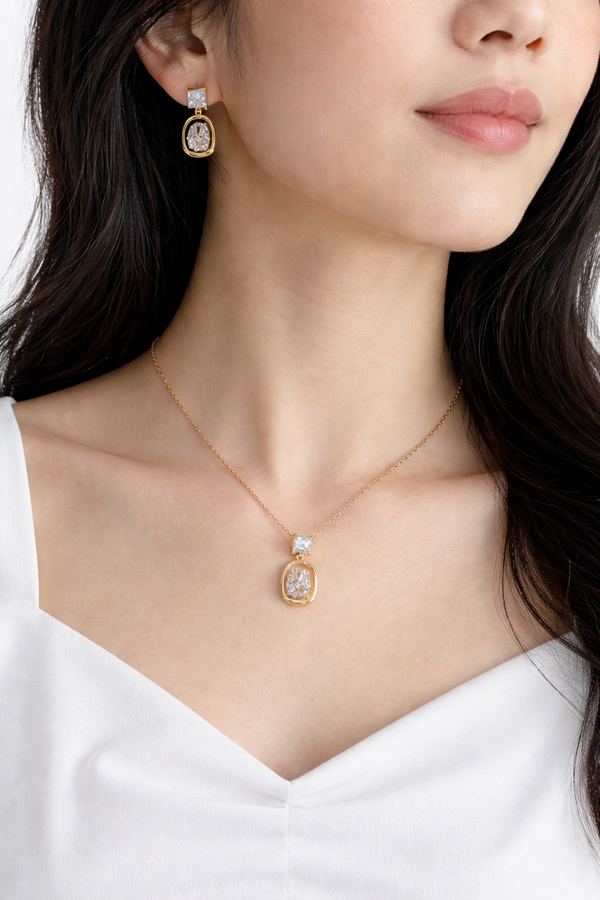 Royal Oval Solitaire Pendant & Earrings Set