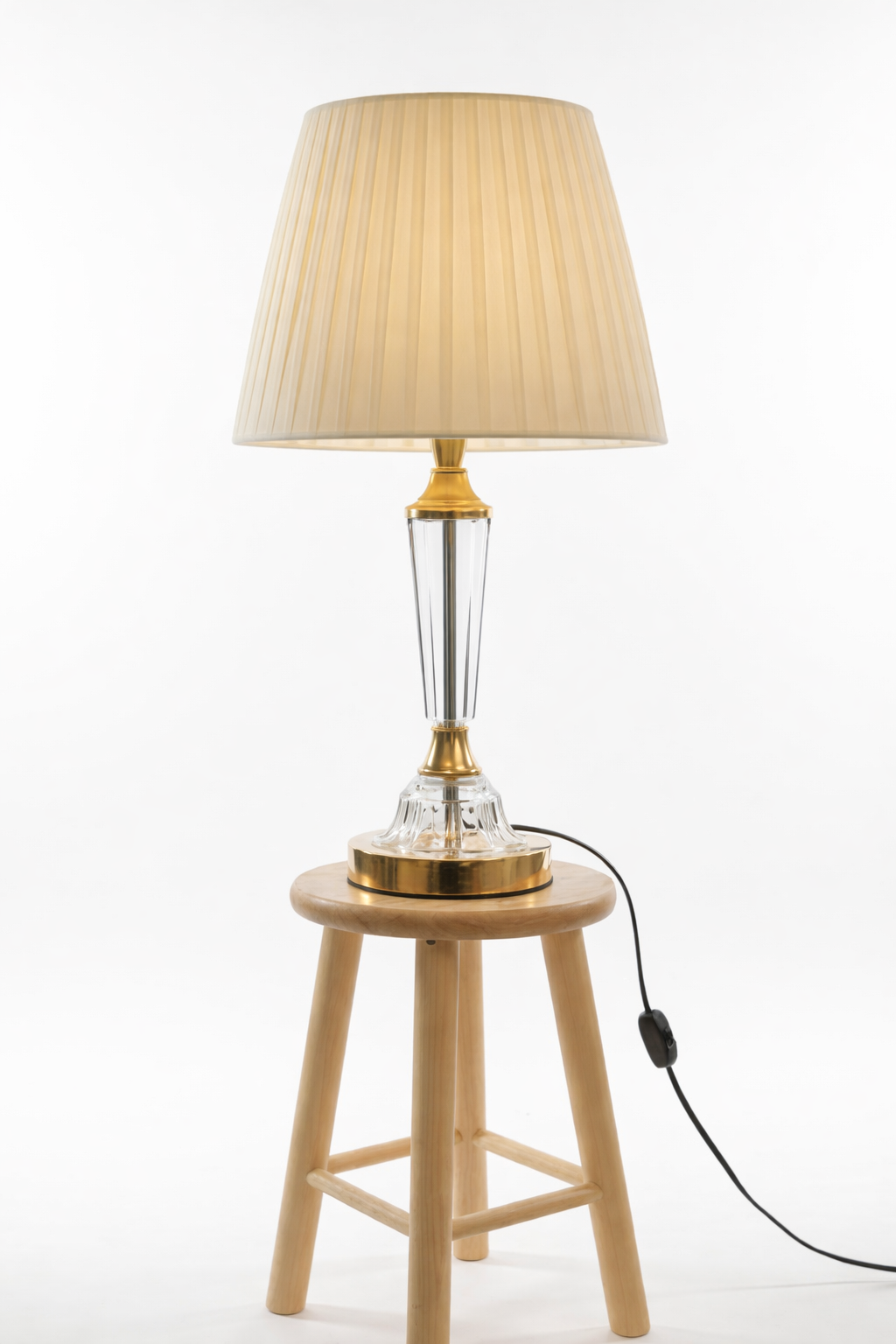 Elegant Crystal Stem Table Lamp with Pleated Beige Shade – Modern Bedside Light