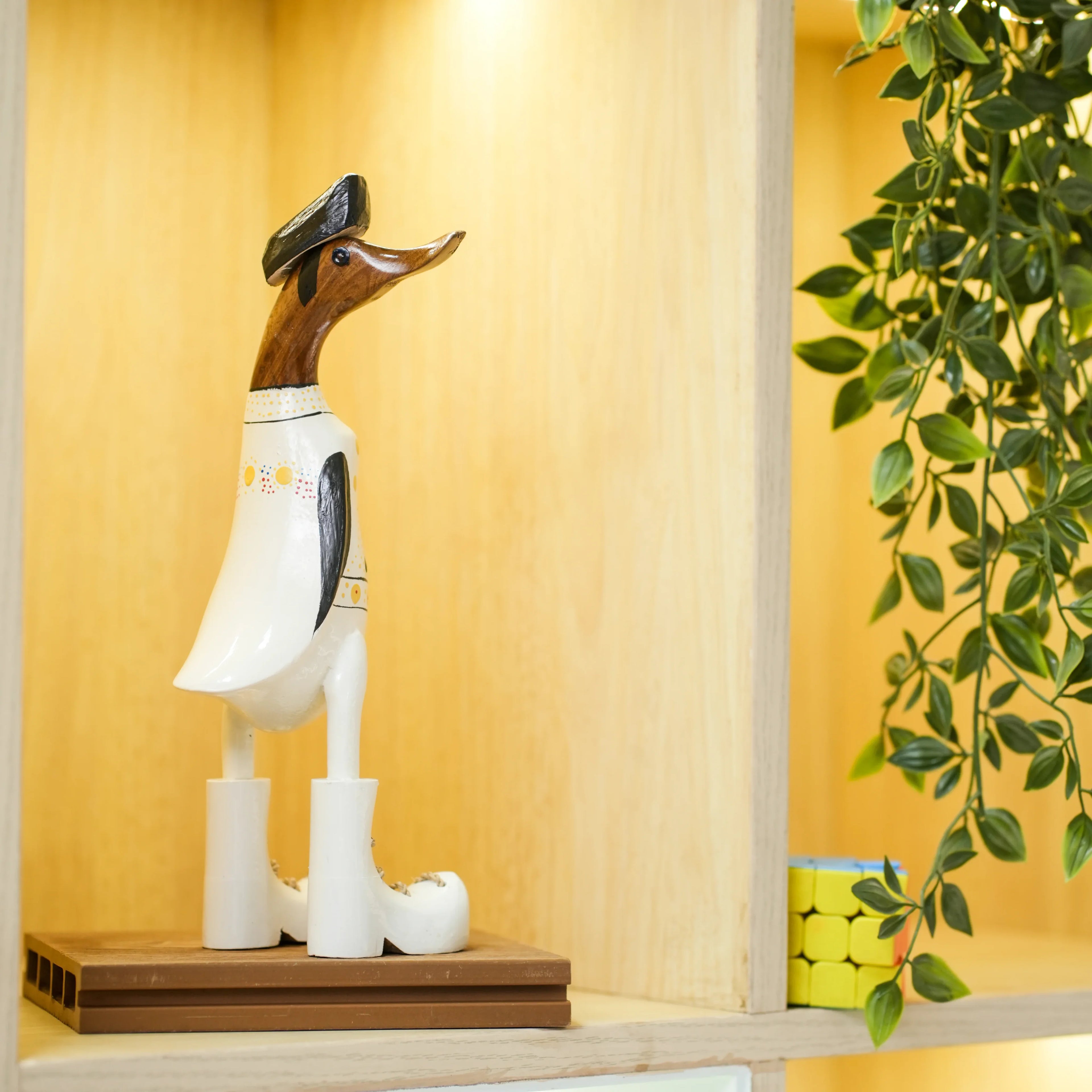 TIMBER KALA'S SMALL ELVIS PRESLEY SWAGGER DUCKS FOR DECOR