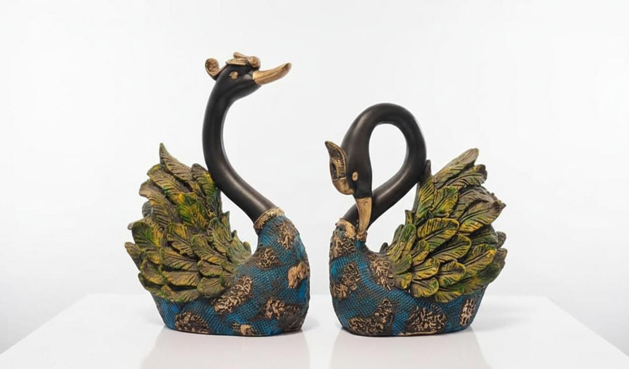 Elegant Swan Couple Figurines (Set of 2) – Textured Resin Love Birds